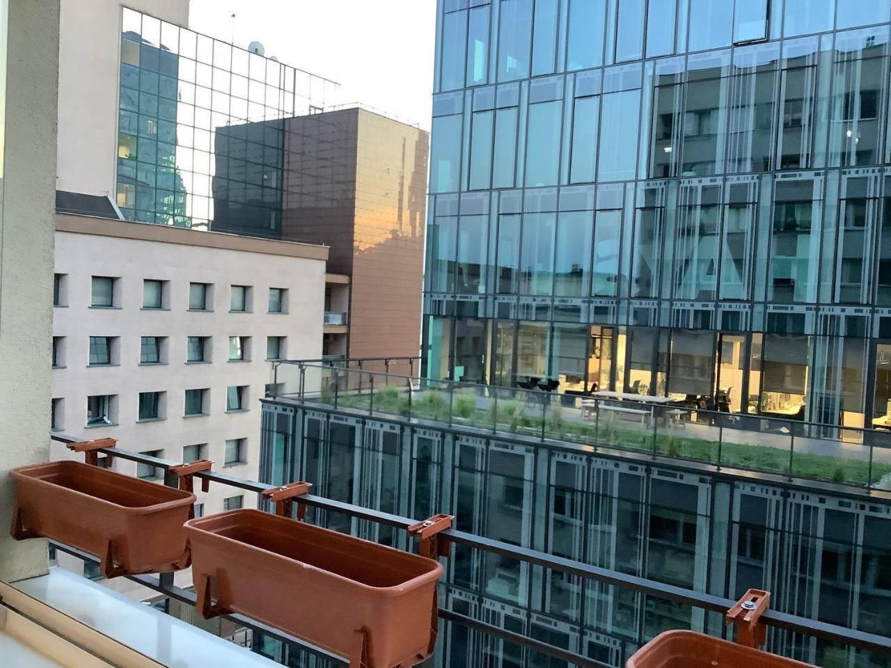 5Centrum Stanislawa Moniuszki10 Wi-Fi 1Gb Sek Warsaw Luaran gambar