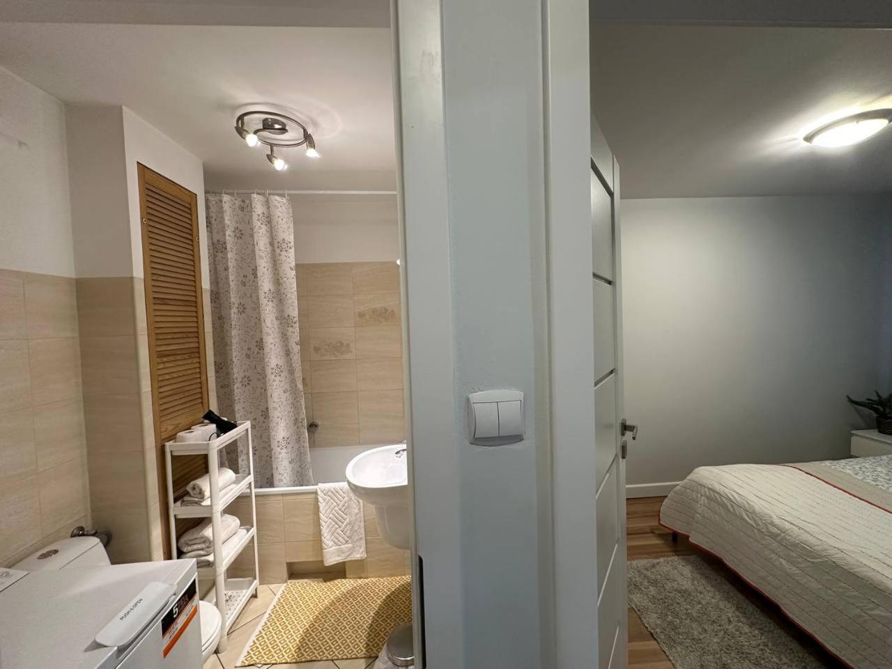5Centrum Stanislawa Moniuszki10 Wi-Fi 1Gb Sek Warsaw Luaran gambar