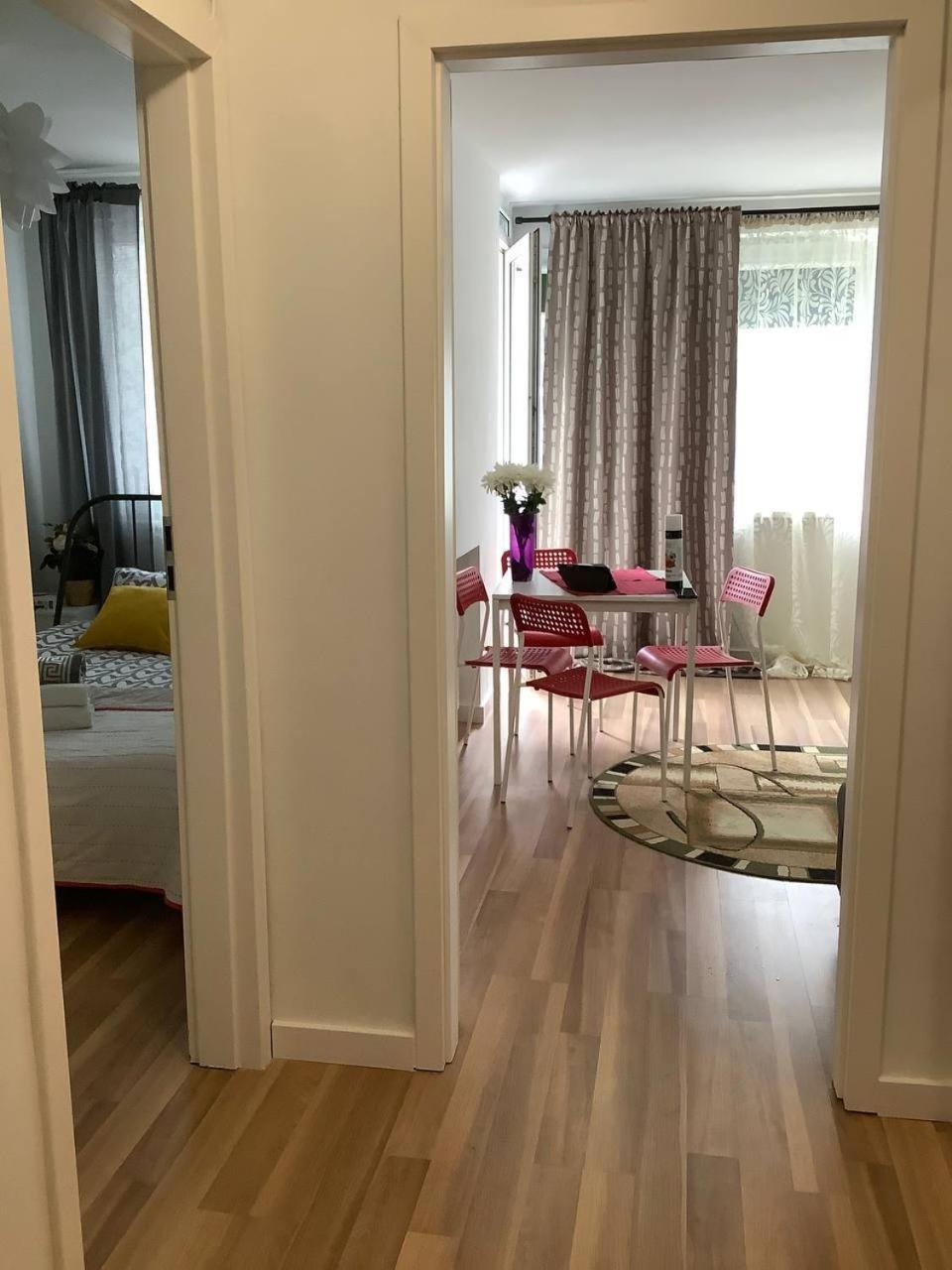 5Centrum Stanislawa Moniuszki10 Wi-Fi 1Gb Sek Warsaw Luaran gambar